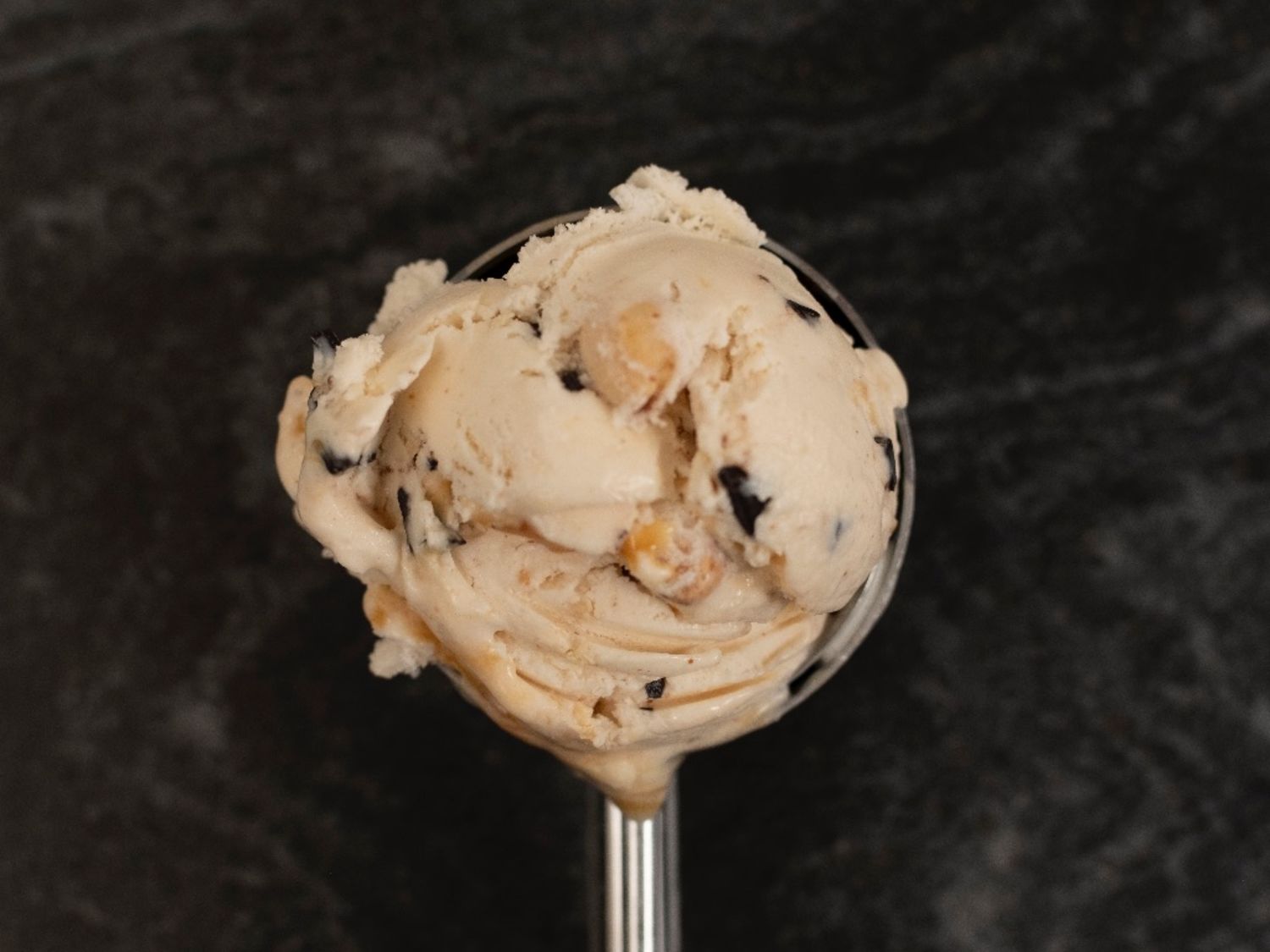 Snicker'd ice cream scoop